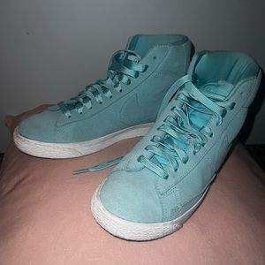 Light blue Nike Blazers ⚡️